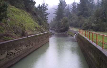 Canal de salida Embalse, en Período de Almacenamiento